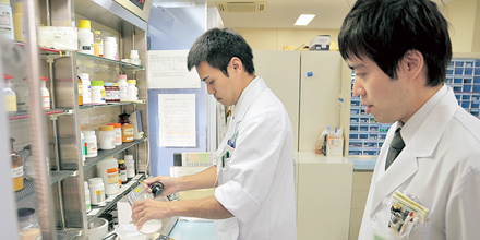 薬剤師になるバナー:TOPリンク画像