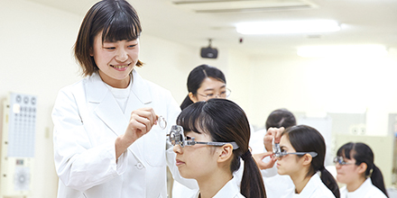 視能訓練士になるバナー:TOPリンク画像